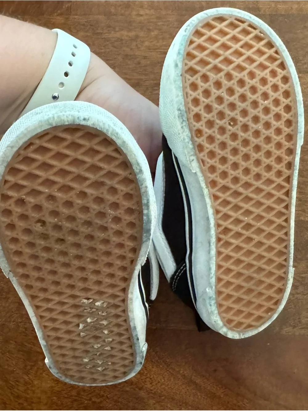🖤🤍 Vans Old Skool Toddler Sneakers Size 9 Classic Skate Shoes 👟